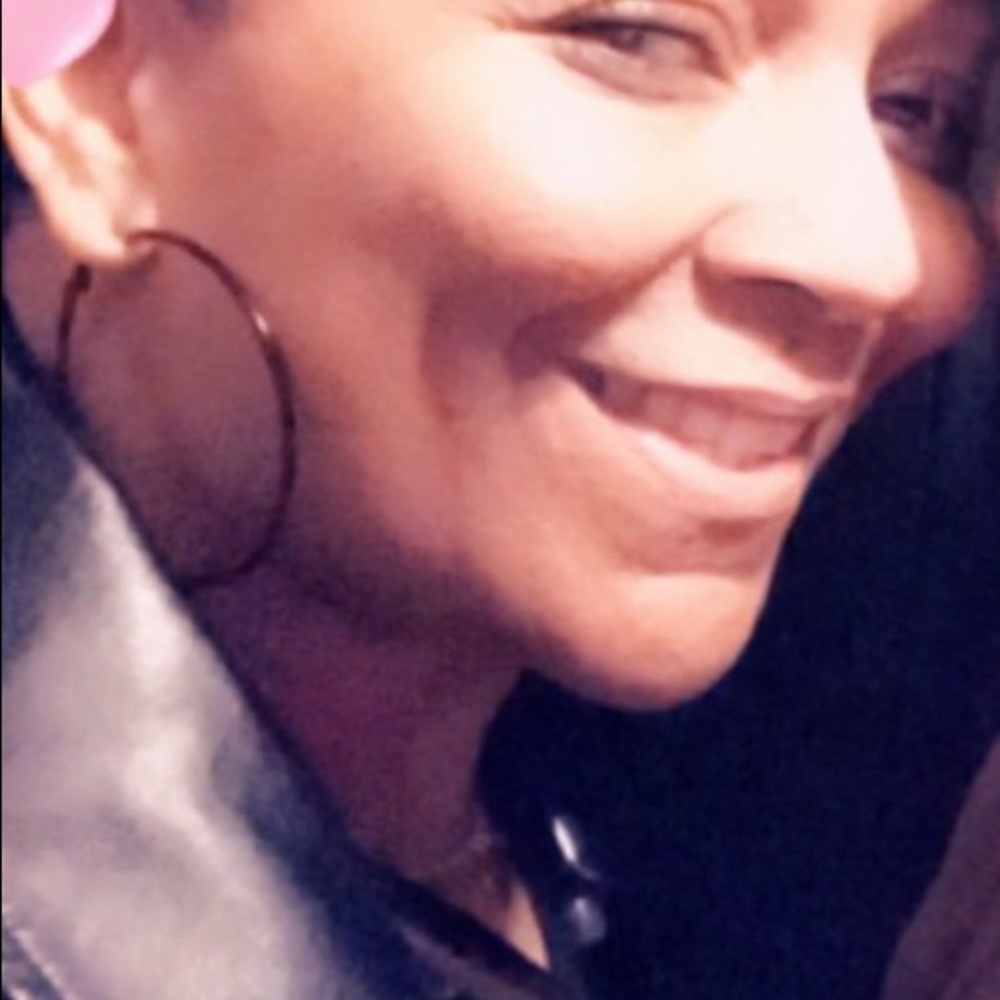 Meet your Posher, Arnise